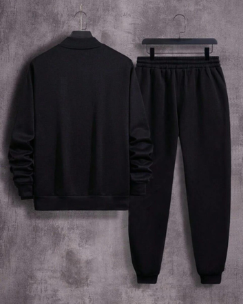 Premium Black Men’s Tracksuit – Zip-Up Jacket & Jogger Set (Winter Fleece Edition)