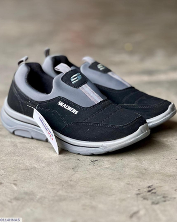 Men’s Slip-On Comfort Walking Shoes – Air-Cooled ClassicFit – Lightweight & Durable