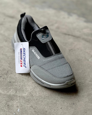 Men’s Slip-On Comfort Walking Shoes – Air-Cooled ClassicFit – Lightweight & Durable